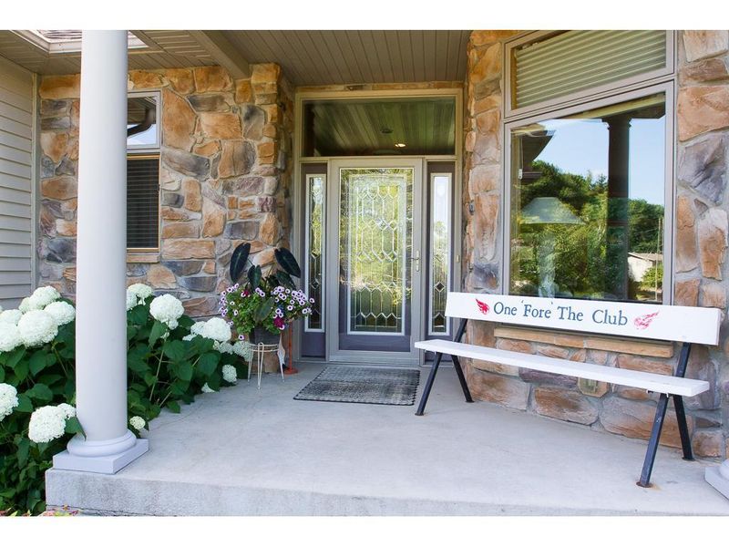 1654 Spruce Dr, Red Wing, MN 55066