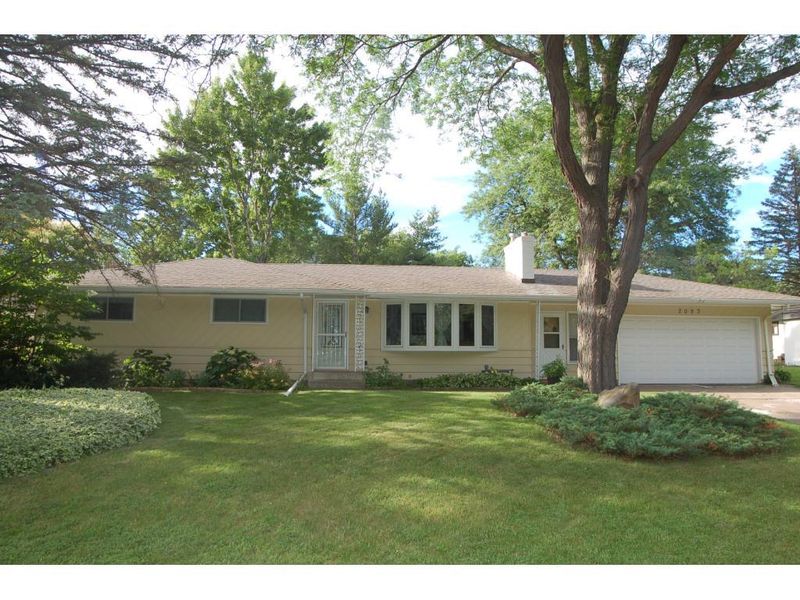 2093 South Ave E, North Saint Paul, MN 55109