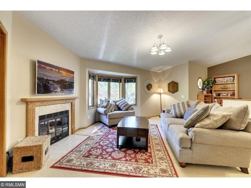12649 Sherwood Pl, Minnetonka, MN 55305