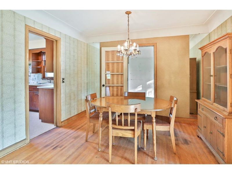 5913 Grimes Ave, Edina, MN 55424