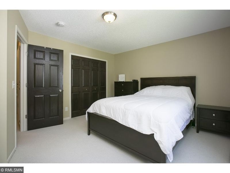 7305 Butterscotch Rd, Eden Prairie, MN 55346