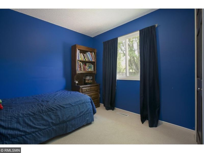 7305 Butterscotch Rd, Eden Prairie, MN 55346