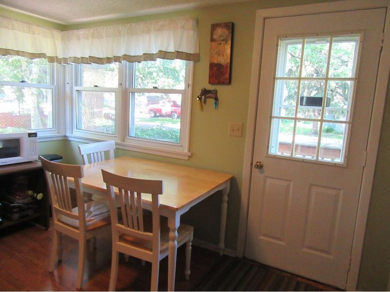 206 8th Ave SE, Forest Lake, MN 55025