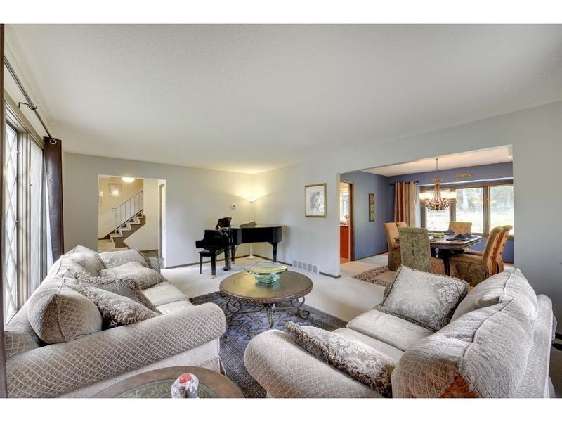 5409 Malibu Dr, Edina, MN 55436