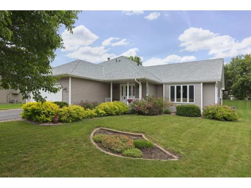 14494 Crescent Cir, Rosemount, MN 55068