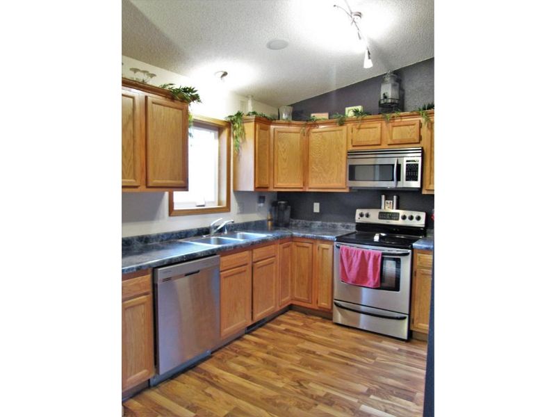 920 28th St SE, Brainerd, MN 56401