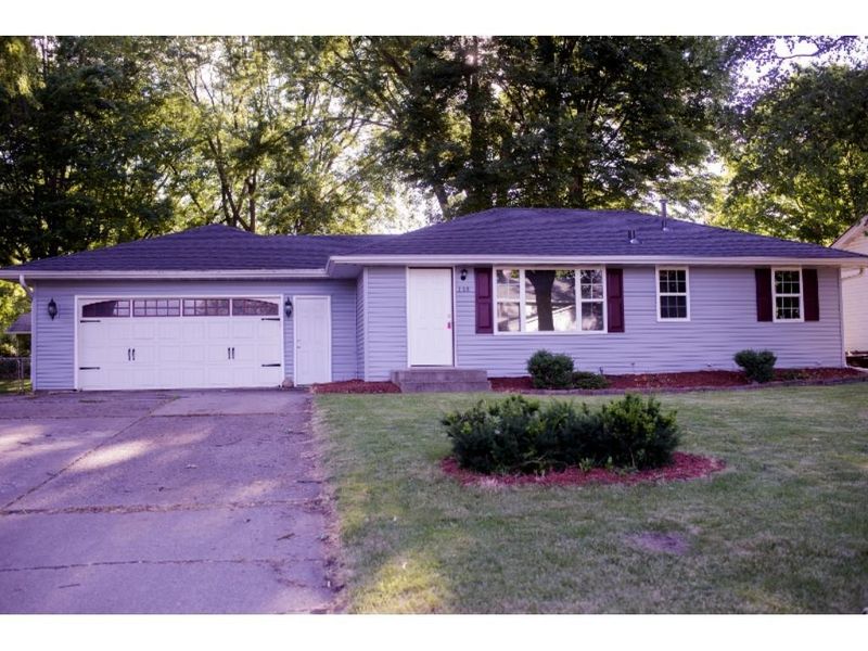 156 Spruce Dr, Apple Valley, MN 55124