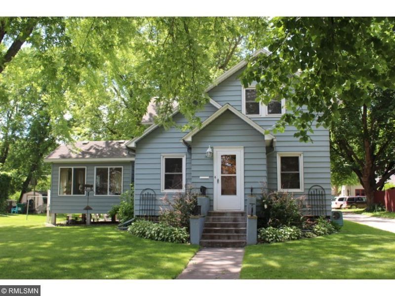 1411 Greeley Ave N, Glencoe, MN 55336