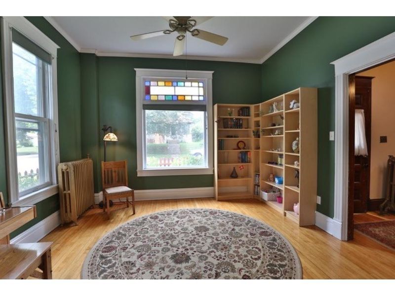 808 Cherokee Ave, Saint Paul, MN 55107