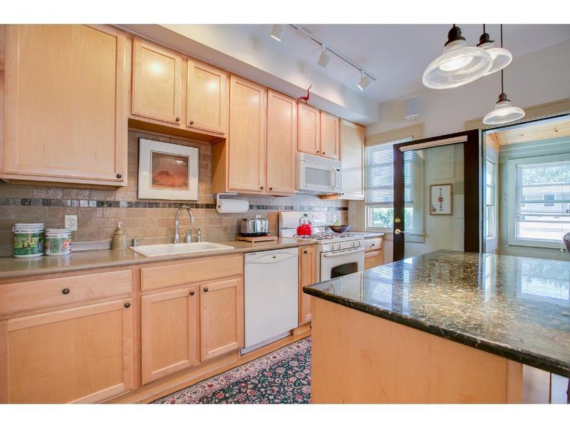 2044 Saint Clair Ave #2, Saint Paul, MN 55105