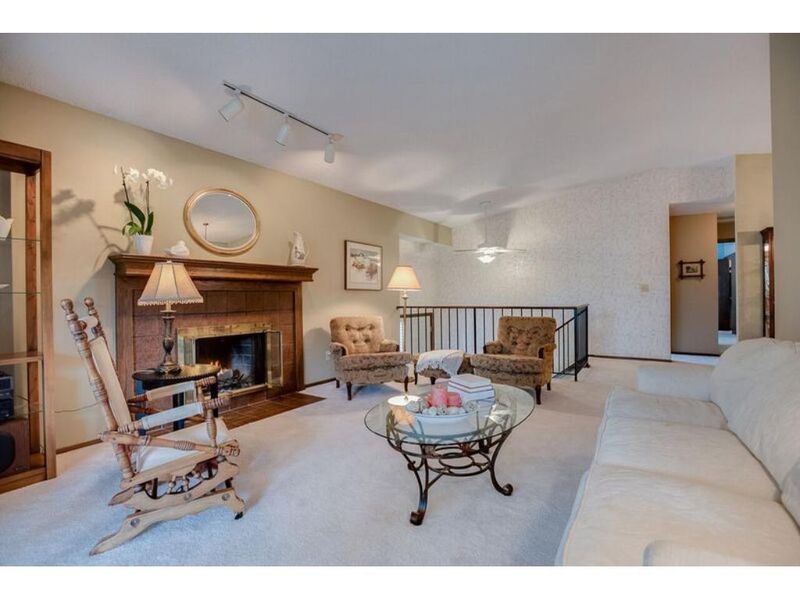 5347 Beachside Dr, Minnetonka, MN 55343