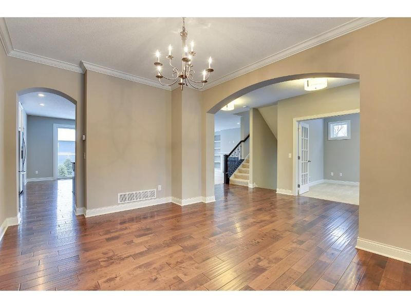 11041 Boone Cir, Bloomington, MN 55438