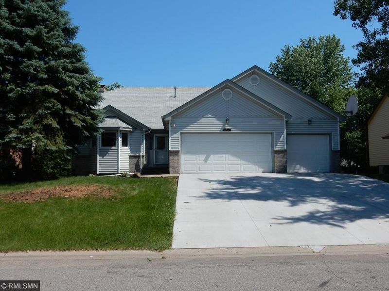 2016 N 87th Trl, Brooklyn Park, MN 55443