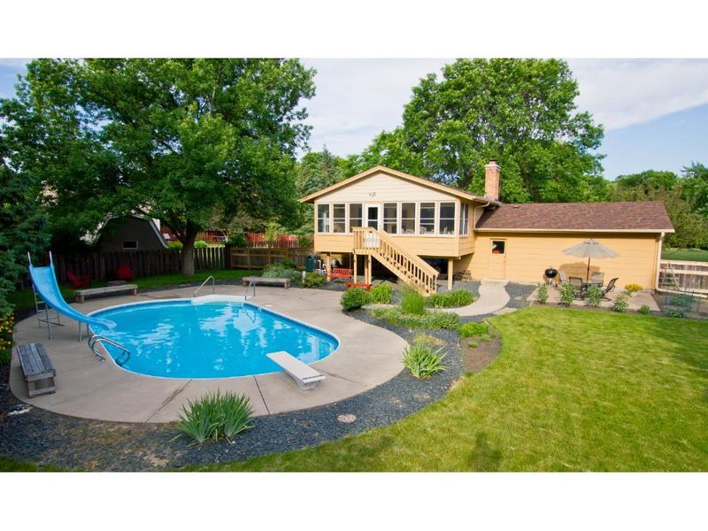 2775 Weston Ln N, Plymouth, MN 55447