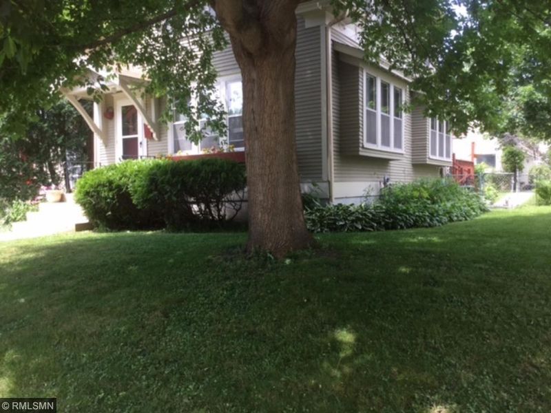 1255 Highland Pw, Saint Paul, MN 55116