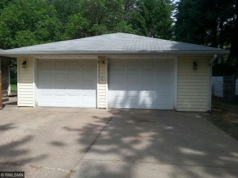 2510 W 87 1/2 St, Bloomington, MN 55431