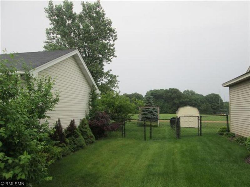 15325 Linnet St NW, Andover, MN 55304