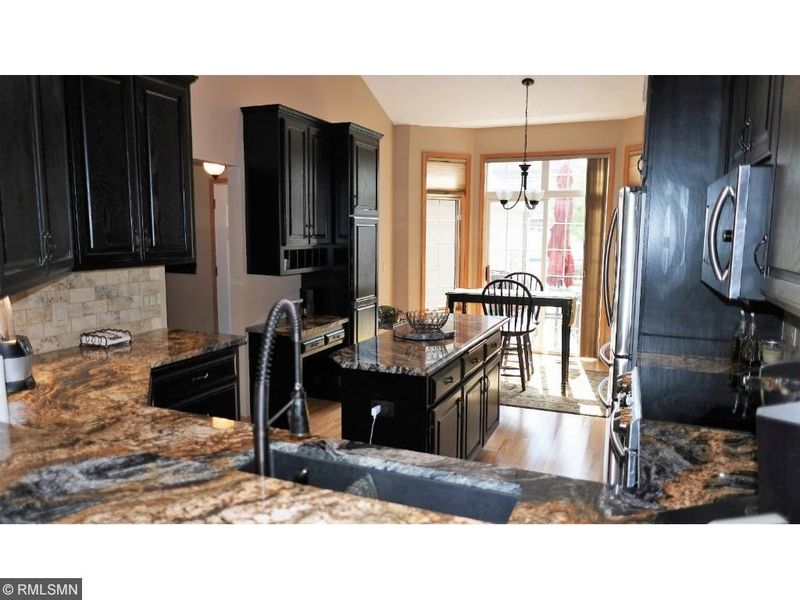 13959 Shoreside Ct, Savage, MN 55378