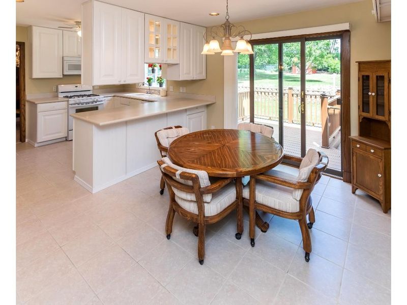 10509 Maryland Rd, Bloomington, MN 55438