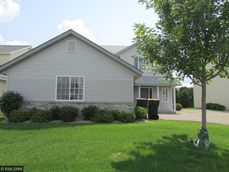 1660 Philipp Way, Shakopee, MN 55379