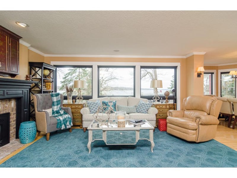 431 Park Ave, Mahtomedi, MN 55115