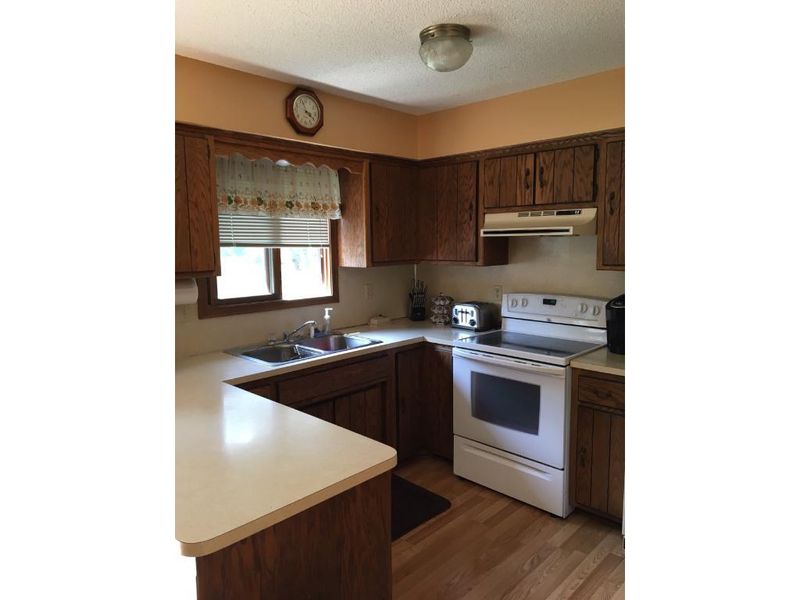 511 6th Ave S, Princeton, MN 55371