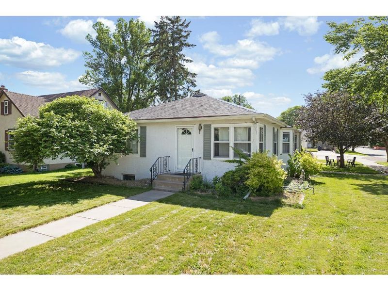 1925 E 58th St, Minneapolis, MN 55417