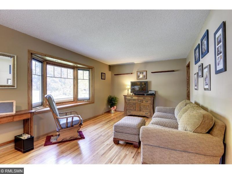 8609 Thomas Ave S, Bloomington, MN 55431