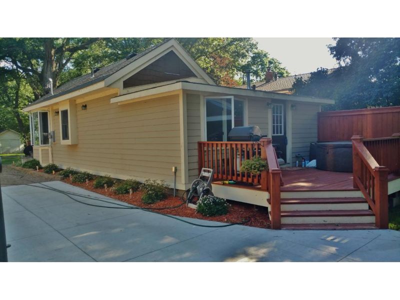 2601 Stillwater St, White Bear Lake, MN 55110