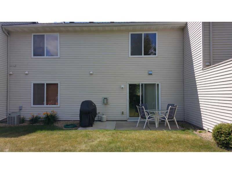 604 35th St W, Hastings, MN 55033