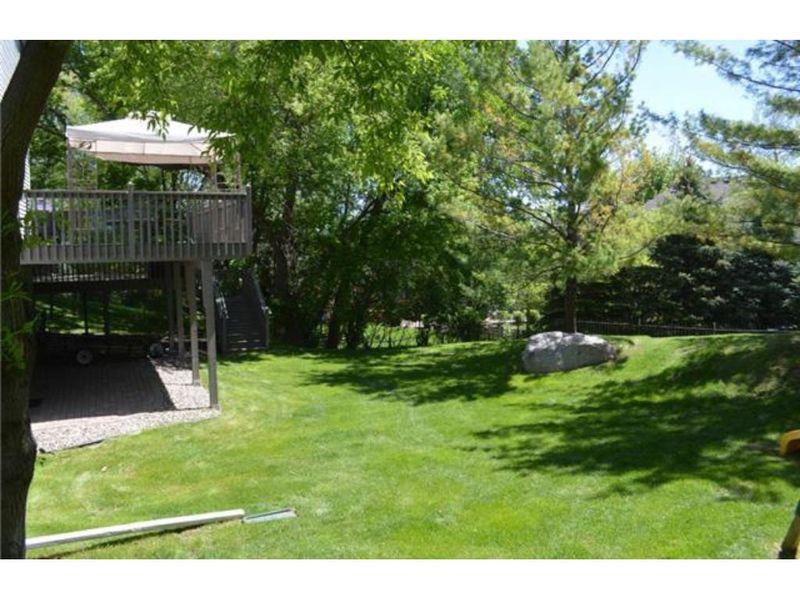 8335 Carriage Hill Alcove, Savage, MN 55378