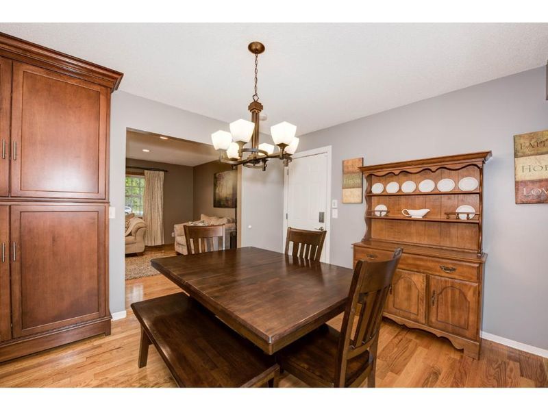 1505 E 116th St, Burnsville, MN 55337
