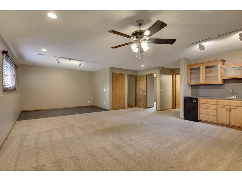 11814 Pennsylvania Ave N, Champlin, MN 55316