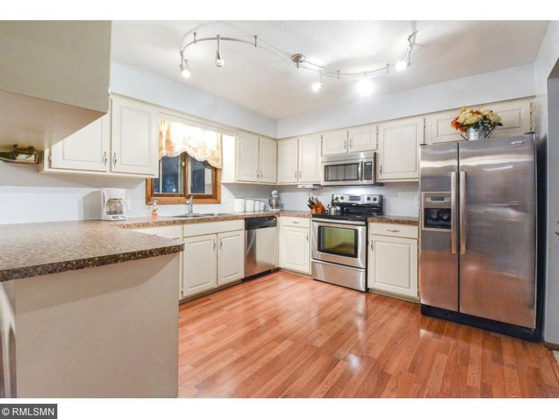 584 119th Ln NW, Coon Rapids, MN 55448