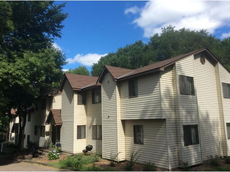 1365 Arkwright St #202, Saint Paul, MN 55130