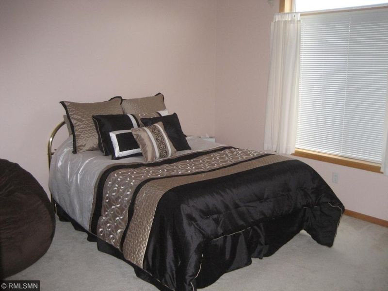 21779 Fillmore St NE, Cedar, MN 55011