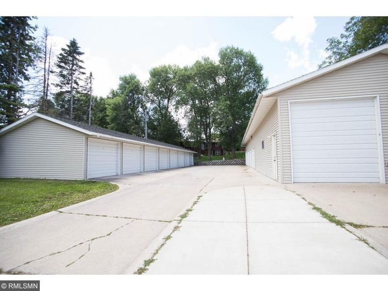 130 St Anthony Blvd, Watkins, MN 55389