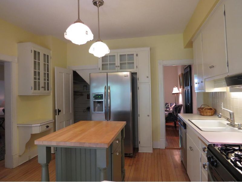 281 Rose St, Marine On Saint Croix, MN 55047