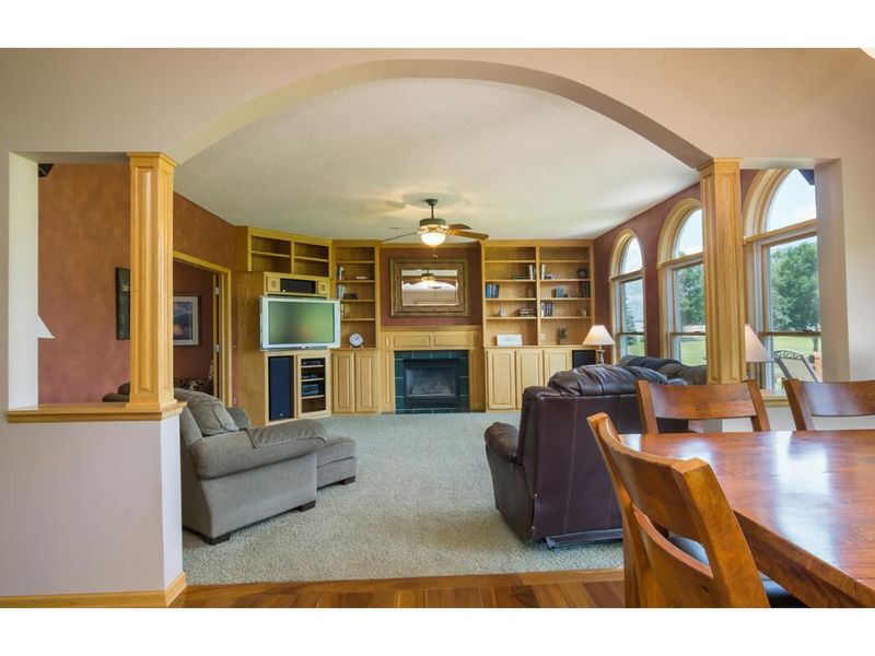 9500 Duffney Dr, Rogers, MN 55374
