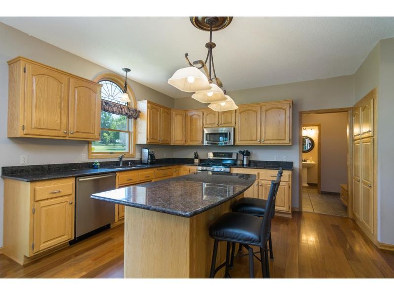 9500 Duffney Dr, Rogers, MN 55374
