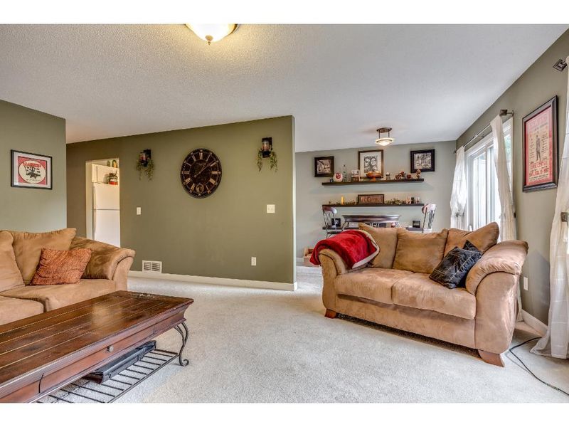 7884 Yucca Ln N, Maple Grove, MN 55311