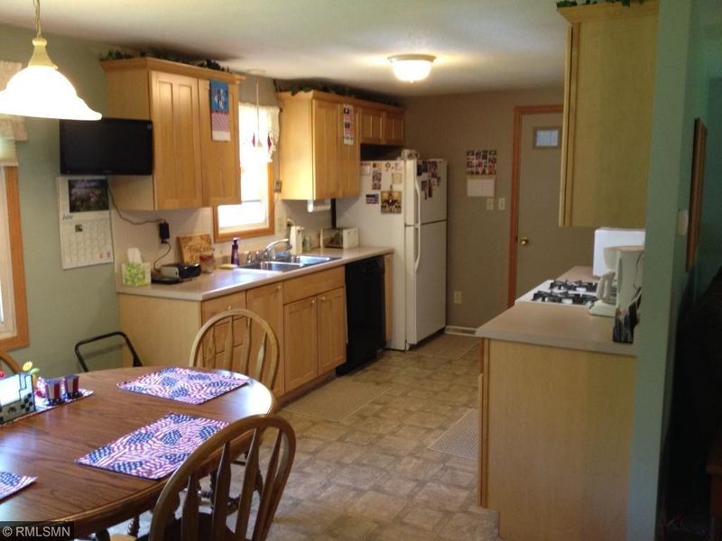 4188 North Rd, Moose Lake, MN 55767