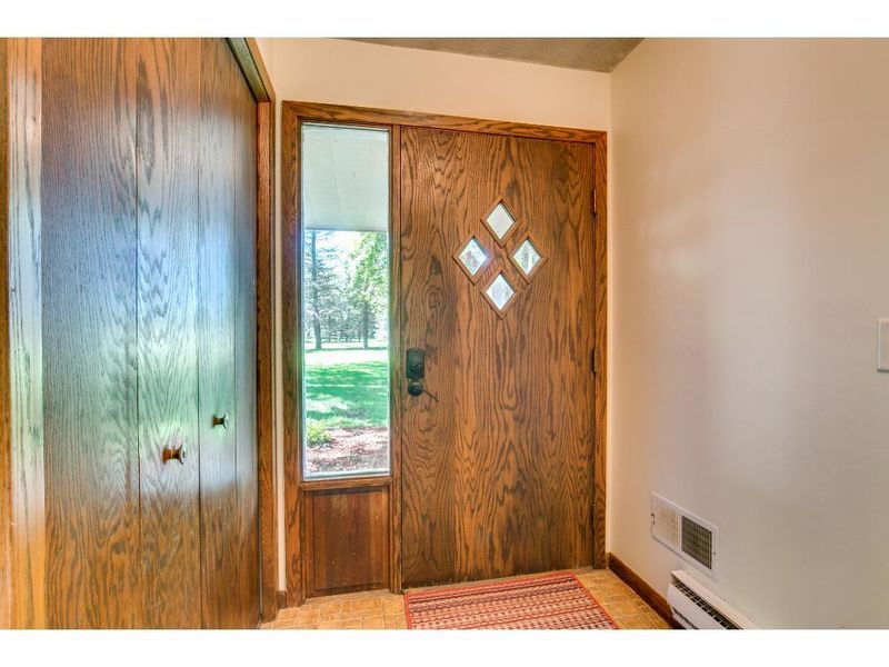 4660 186th Ln NW, Oak Grove, MN 55303
