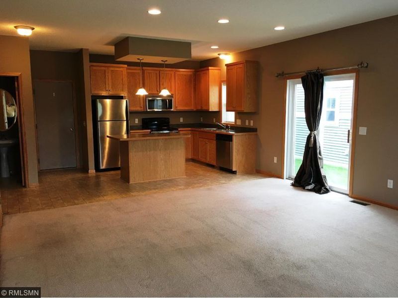 1554 Legacy Pw E, Maplewood, MN 55109