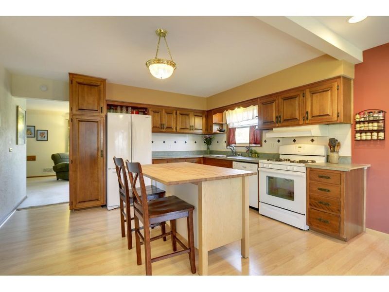 2612 27th Ave NE, Saint Anthony, MN 55418