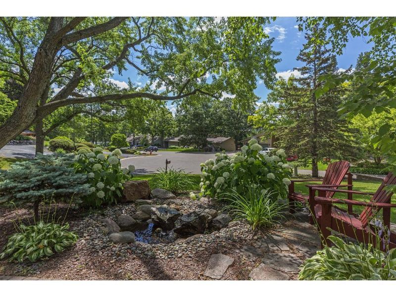 6218 Braeburn Cir, Edina, MN 55439