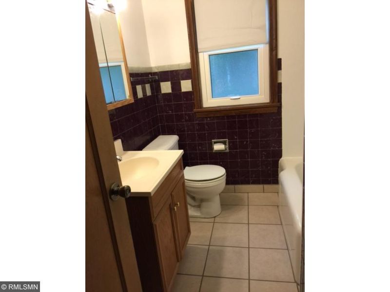 886 Jenks Ave, Saint Paul, MN 55106