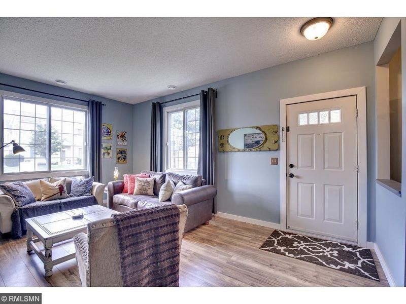 1822 Pintail Ave, Shakopee, MN 55379