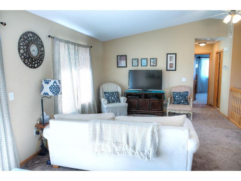 29738 Broadway St, Lindstrom, MN 55045
