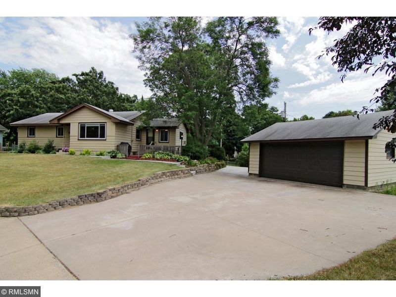 11033 Holly St NW, Coon Rapids, MN 55448